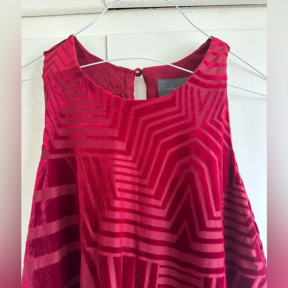 Pink/red sleevelesss blouse from Anthropologie - size small - worn 1-2x - Picture 4 of 4